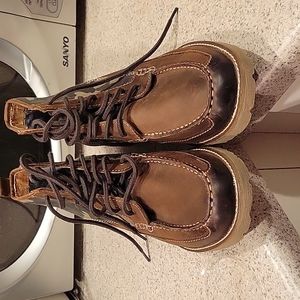 Nwot men's boots.